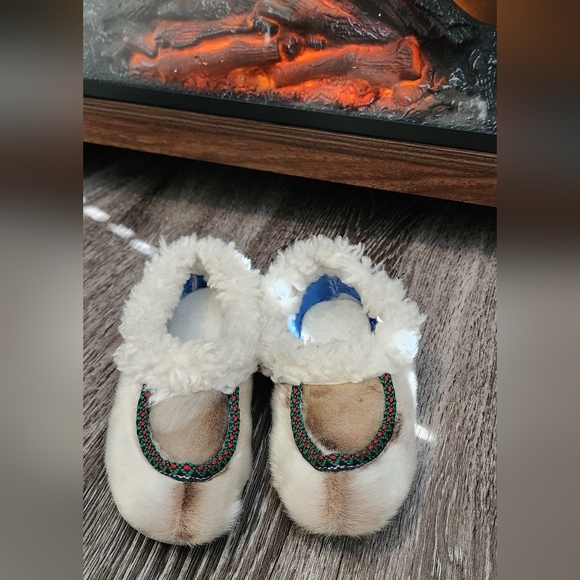 Topaz Of Norway Sami Fur Moccasins Slippers Norwegian slippers size 7.5 - Picture 3 of 7